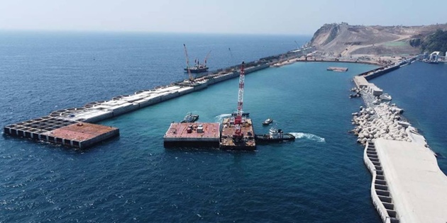 Deni Üstüne Havalimanı İçin Tonlarca Beton Bloklar Kullanıldı